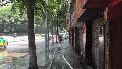 大楼爆破失败倒塌视频,大楼爆破瞬间倒塌真实视频