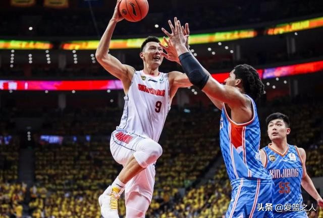 广东队全场快攻防守高光时刻,广东队的防守战术有多可怕