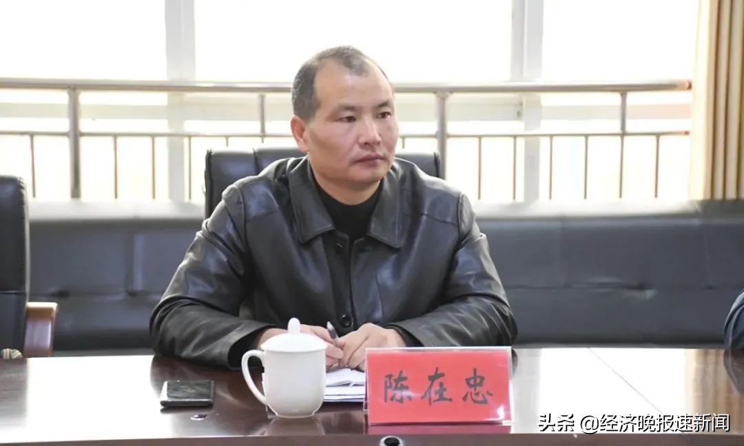 江西省普通高*特中**色学校评估组专家在临川三中开展评估活动