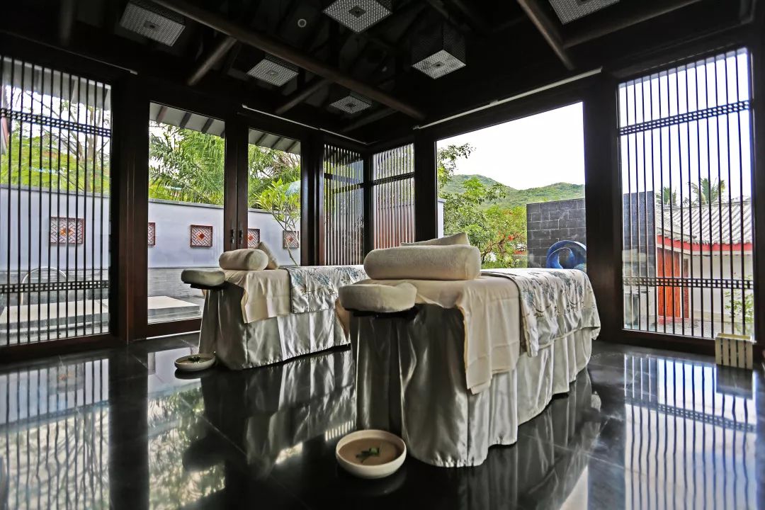 城市酒店好还是民宿好,度假酒店与城市酒店