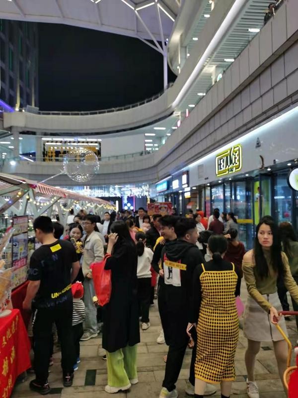 海南万宁华亚世贸欢乐城,周年庆遇上圣诞节