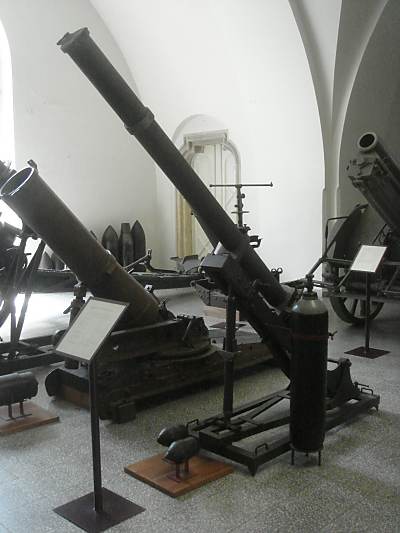 史上最大空气炮的威力,75毫米山炮真实威力