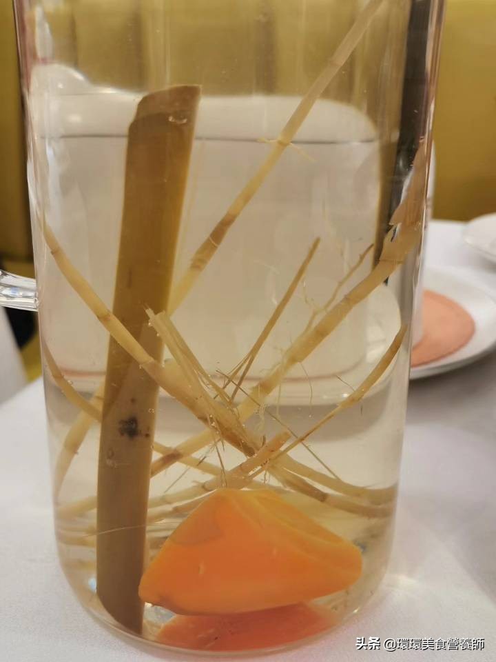 炎炎夏日餐厅环境冰凉一夏,沙溪猪肠粉焖鸭