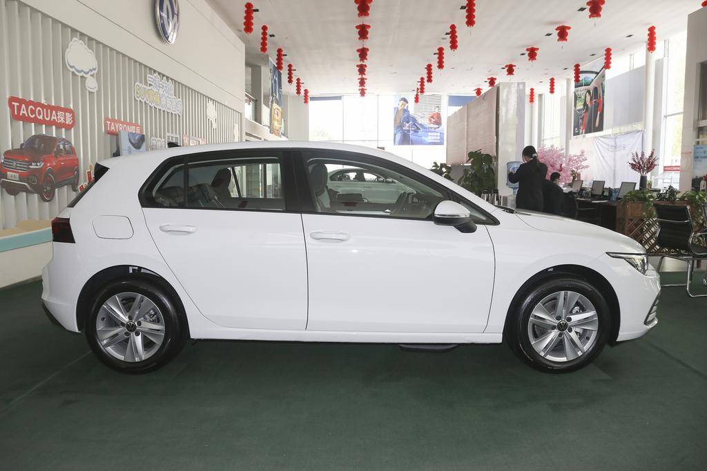 高尔夫动力强还是轩逸动力强,高尔夫高低功率加速对比