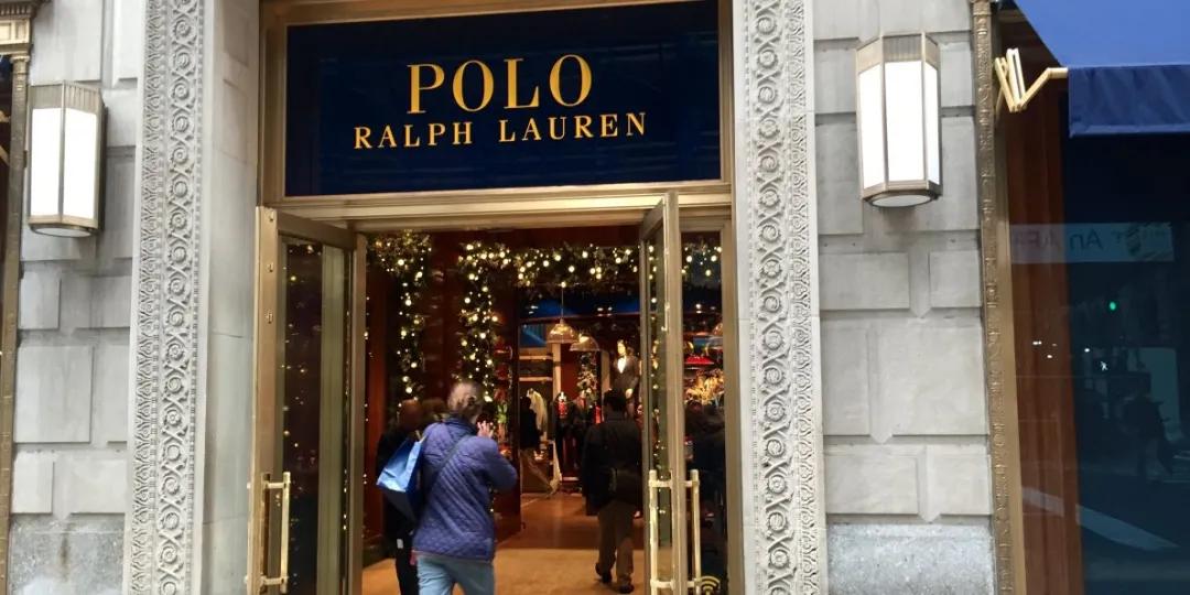 全球租金最贵的香港罗素街变折扣卖场;晓雪成上海时装周推广大使