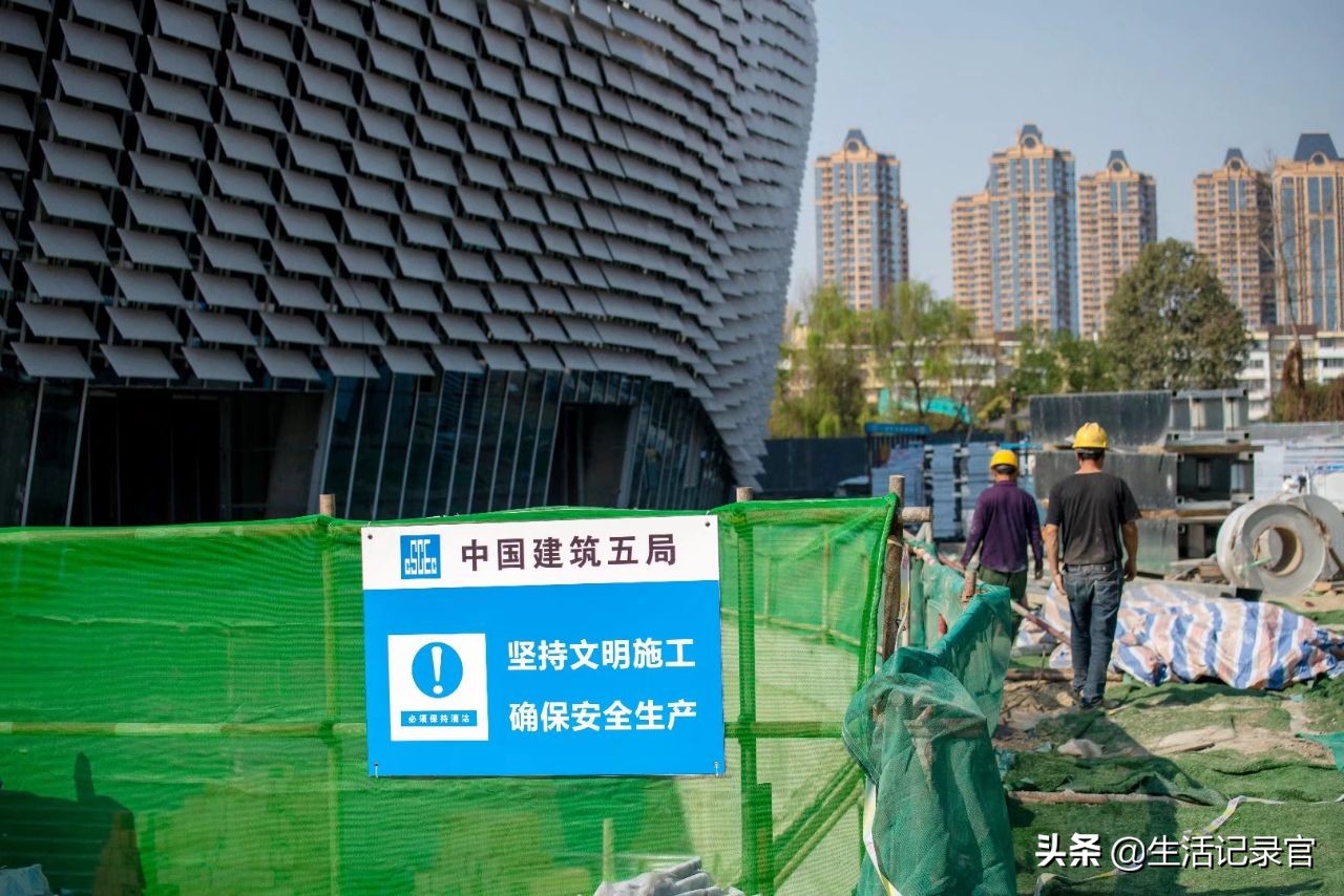 成都大运会——“成都版深圳湾春茧体育馆”再爆内部施工及效果图