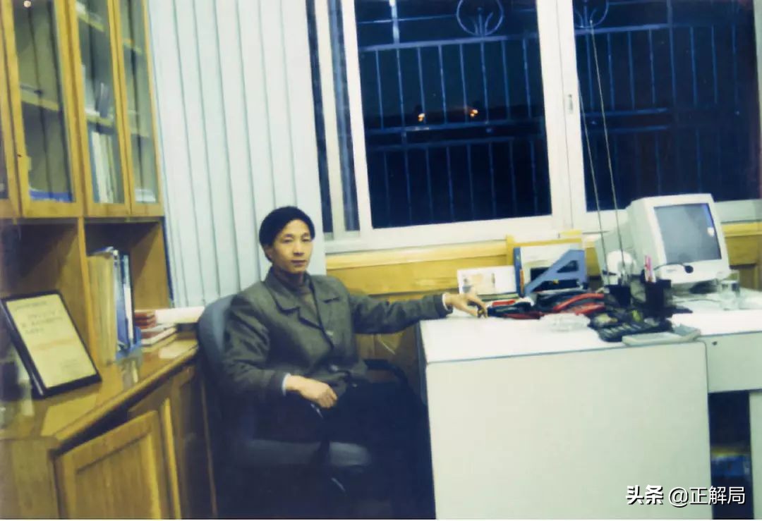 卖一件东西有一万的利润,卖一个东西只挣一块钱商家可怜吗