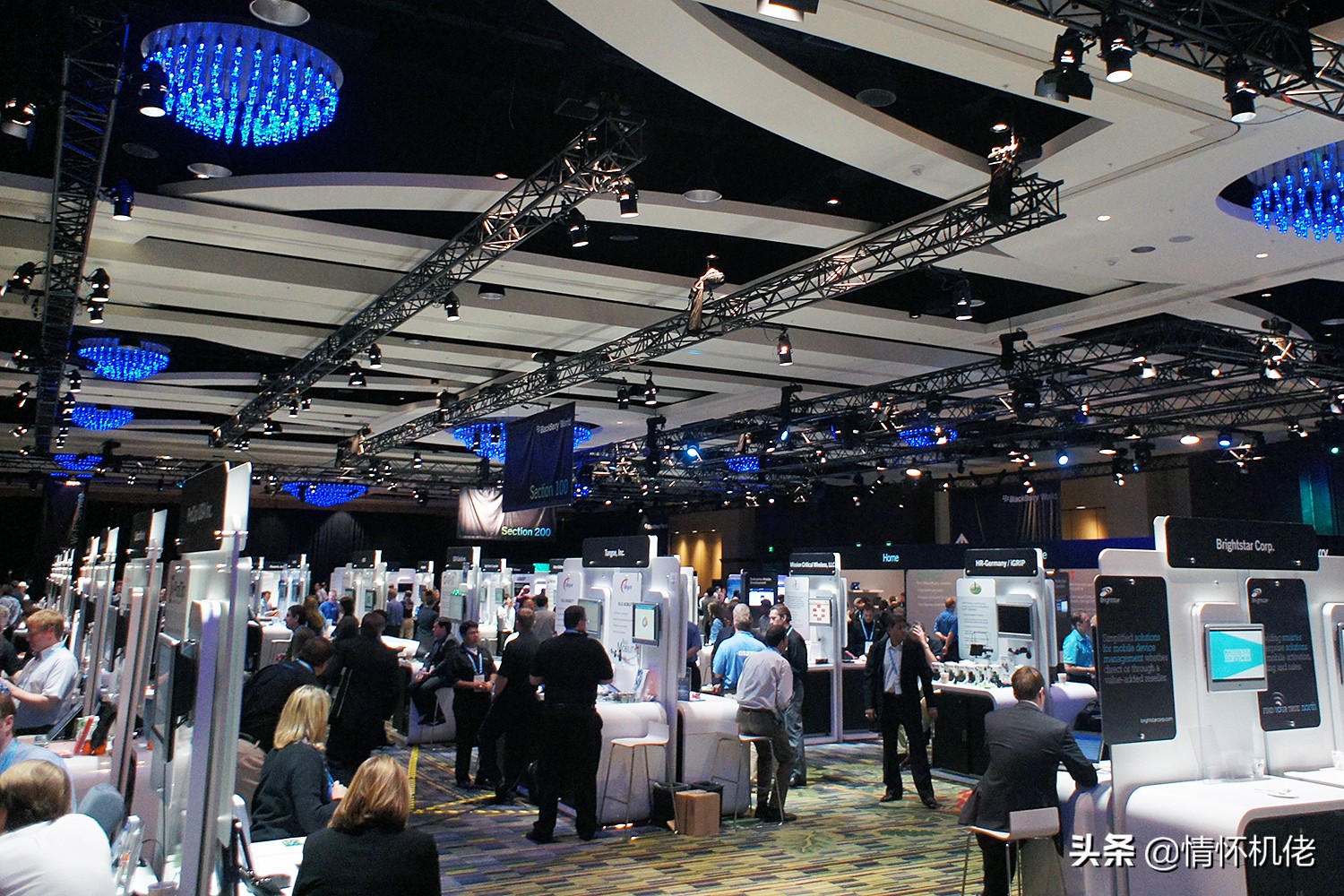 黑莓9900键盘亮了开不了机,黑莓9900光学触摸板