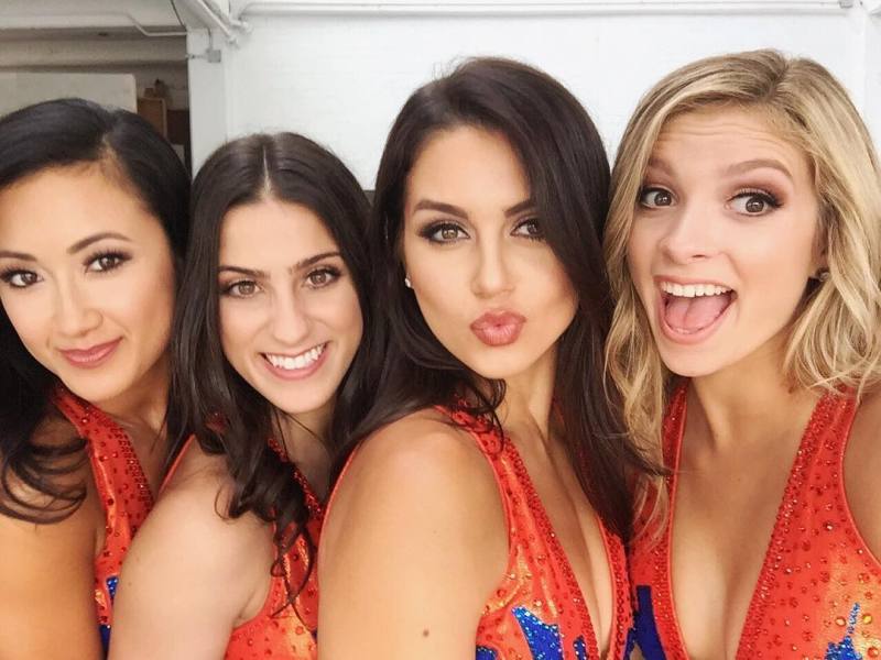 nba拉拉队精彩表现,nba拉拉队vs足球宝贝