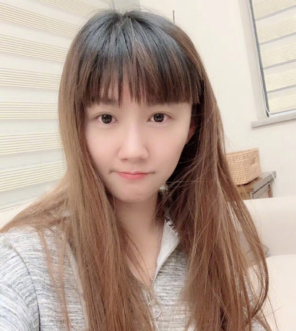 主播LOL小苍人气下滑严重，这两年究竟发生了什么？网友：她确实老了