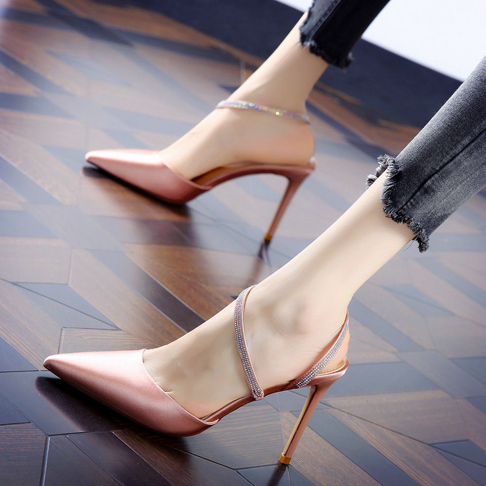 鍝堜鸡瑁ゅ彲浠ユ惌閰嶅す鍏嬪悧,鍗。鍙互鎼厤鍝堜鸡瑁ゅ悧