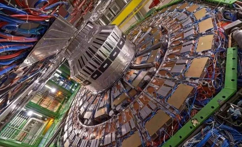 杨振宁为何反对建造粒子对撞机,杨振宁为什么不建议建对撞机