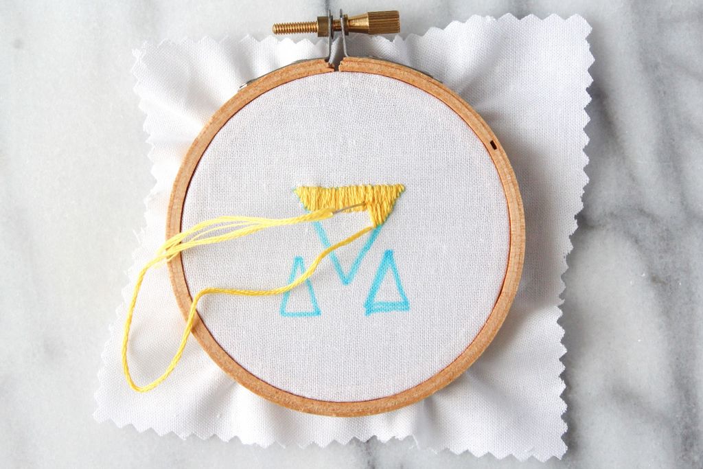 手把手教你手工刺绣最常规的方法,刺绣教程十种初学者必学手工刺绣