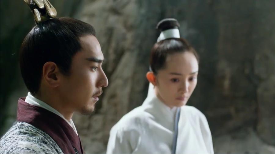 三生三世白浅喜欢红色,白浅在墨渊面前说墨渊像小白