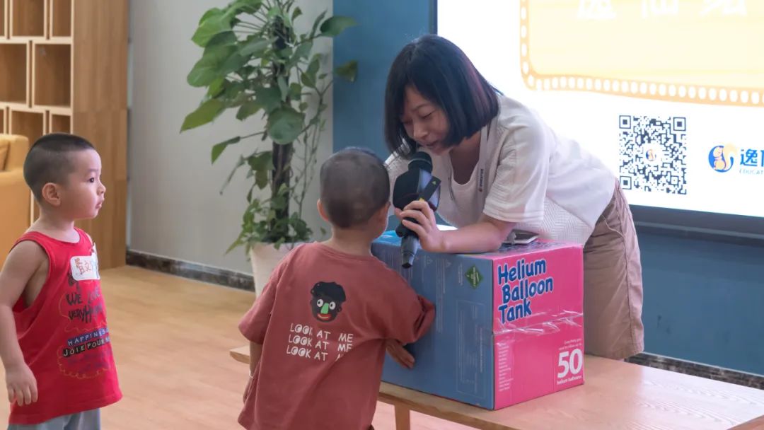 七色花绘本故事带图简短,彩虹色的花绘本故事告诉我们