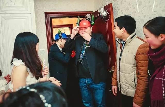 接亲游戏一般需要几个最为合适,接亲环节玩什么游戏比较好