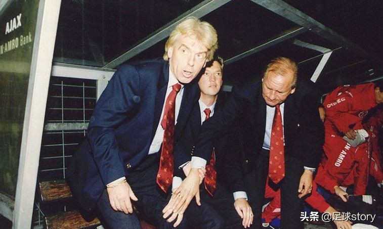 他缔造了欧冠历史第一奇迹,阿贾克斯拜仁三连冠