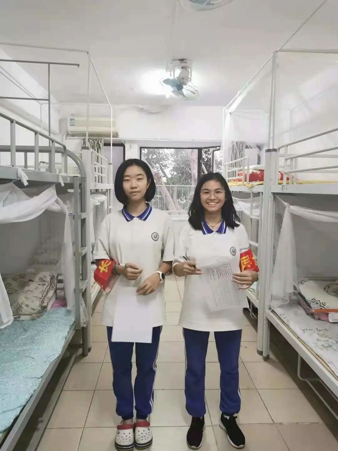 2022年东莞中学松山湖学校喜报,松山湖莞中2022重本率