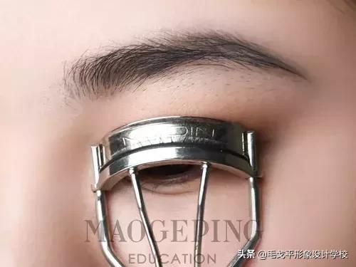 三分钟学会夹睫毛和刷睫毛,教你刷睫毛全过程