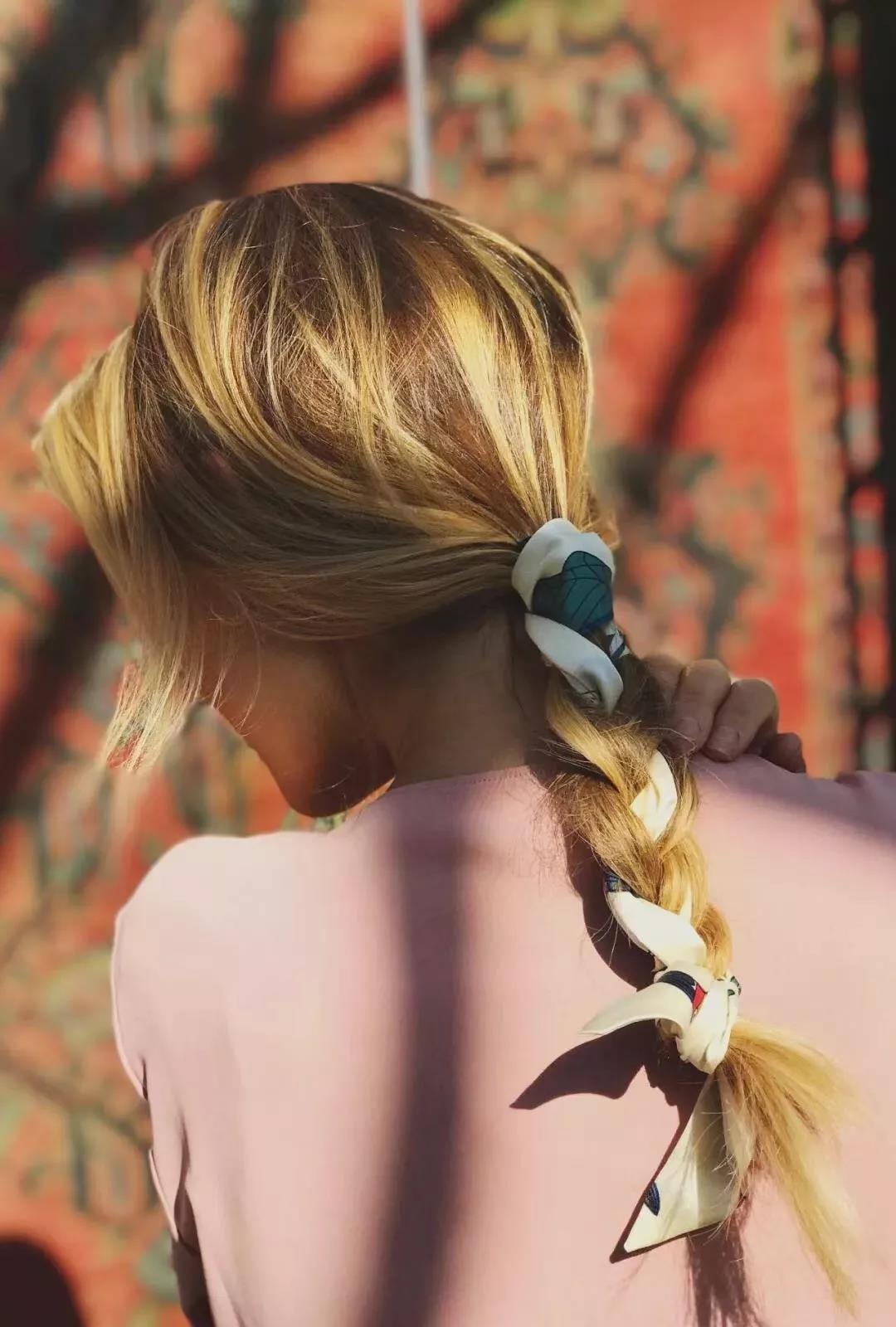 一学就会的丝巾五种系法,大长款丝巾的花样系法大全