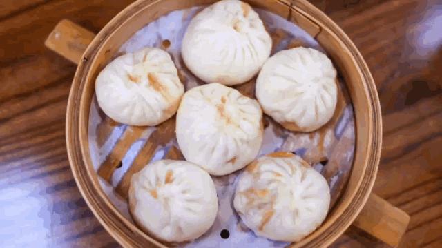 一家包子店一个月收入,包子店一个月利润有2500吗