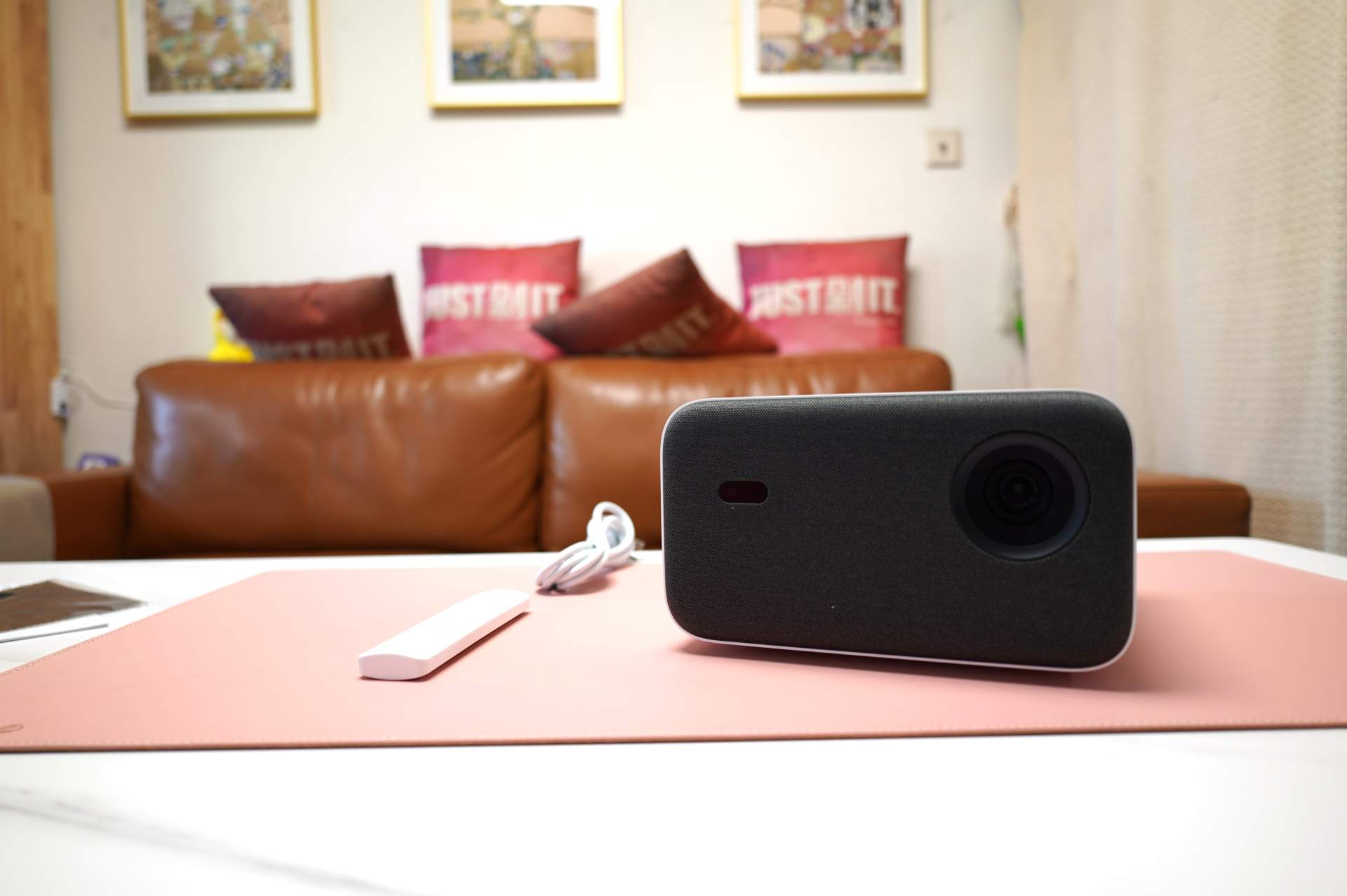 小客厅投影仪安装设计,客厅装个幕布不装投影仪