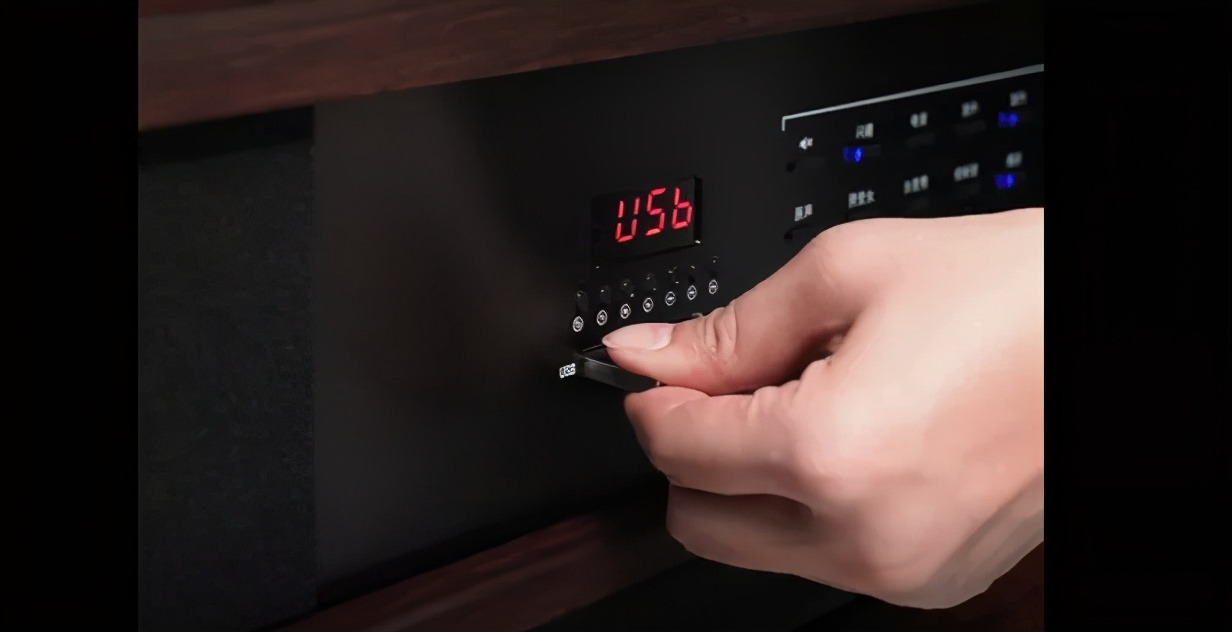 私人卡拉ok包厢,卡拉ok直播间需要哪些设备