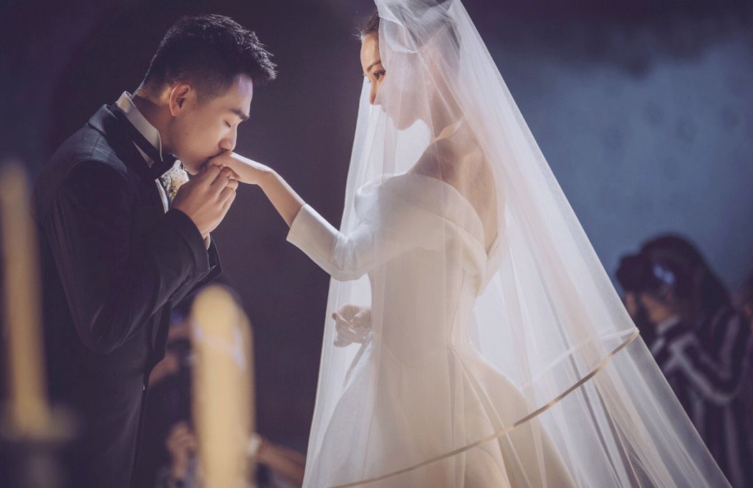 看看最美的新娘子，2019争取把2018送出去的份子钱收回来～