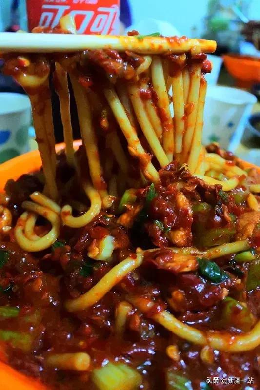 乌鲁木齐美食网红牛腩米粉,乌鲁木齐米粉推荐排行榜