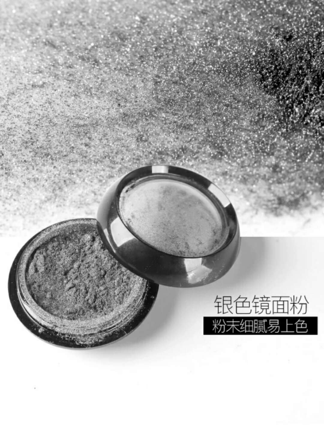 在家就可以随便做个美甲,下班回来做个美甲让自己开心一点