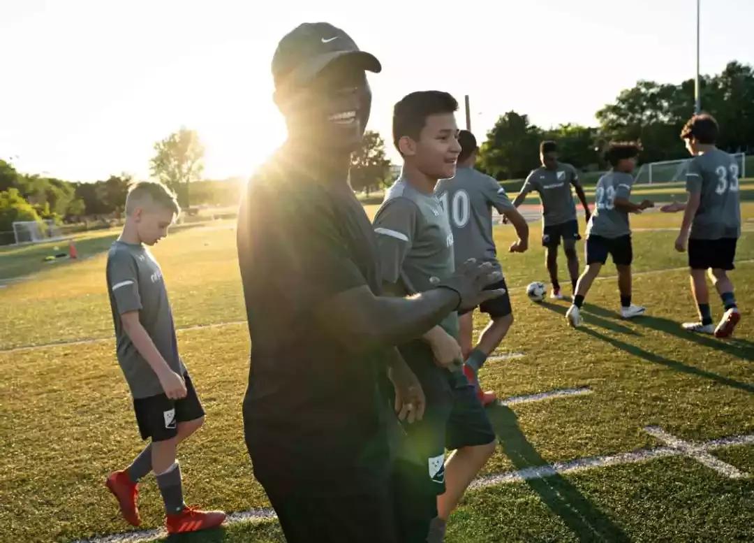 弗雷迪阿杜现在做什么,阿杜回归巅峰时间