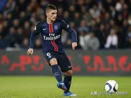 实况足球指挥官全能中场,最新实况足球手游最强普卡中场