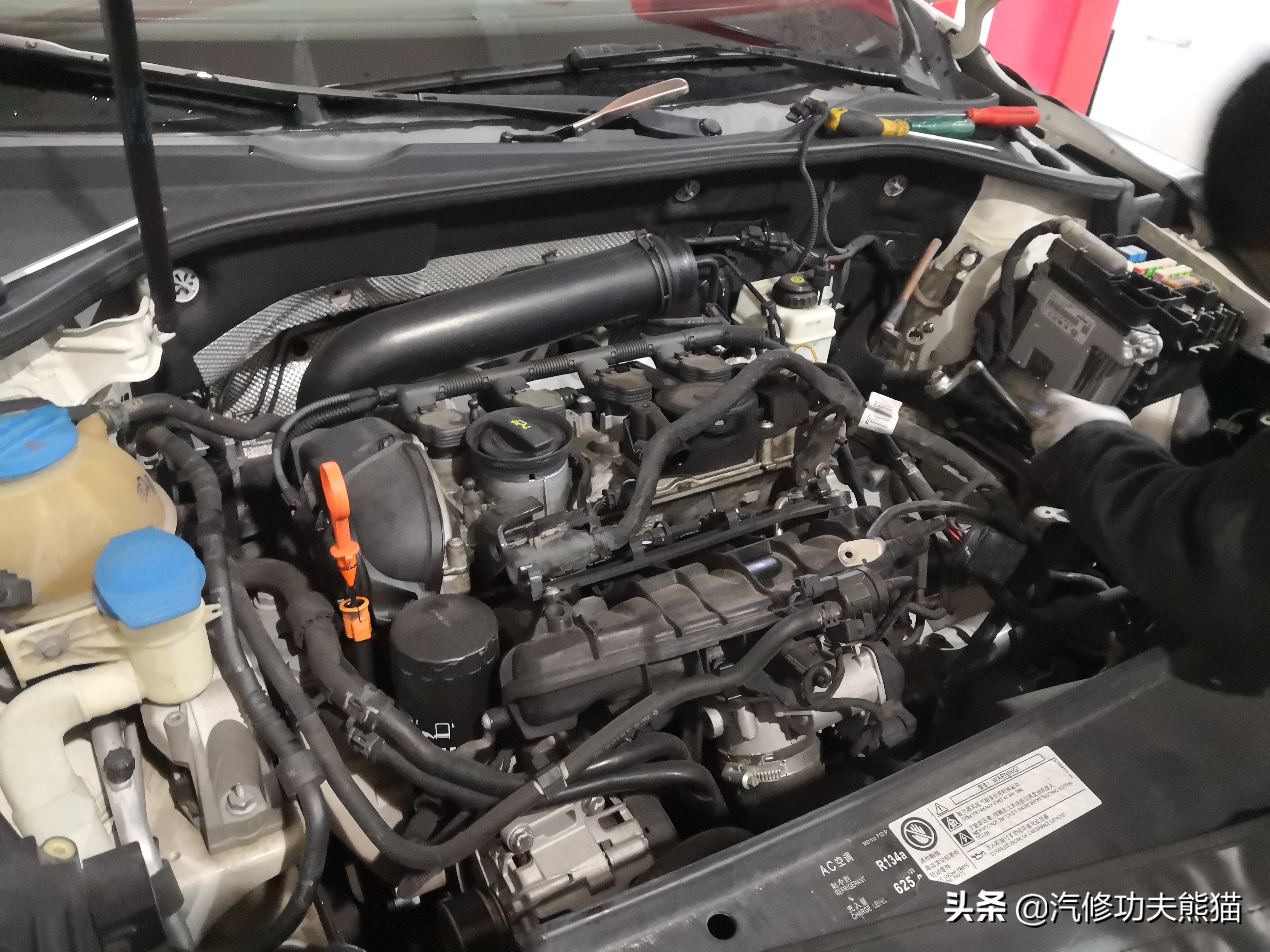 dsg双离合起步抖动有异响,大众帕萨特3.0v6发动机烧机油