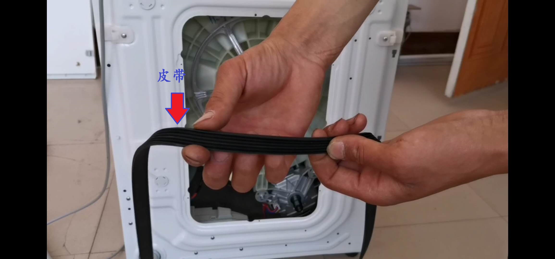 洗衣机拆解工人,滚筒洗衣机维修拆解视频