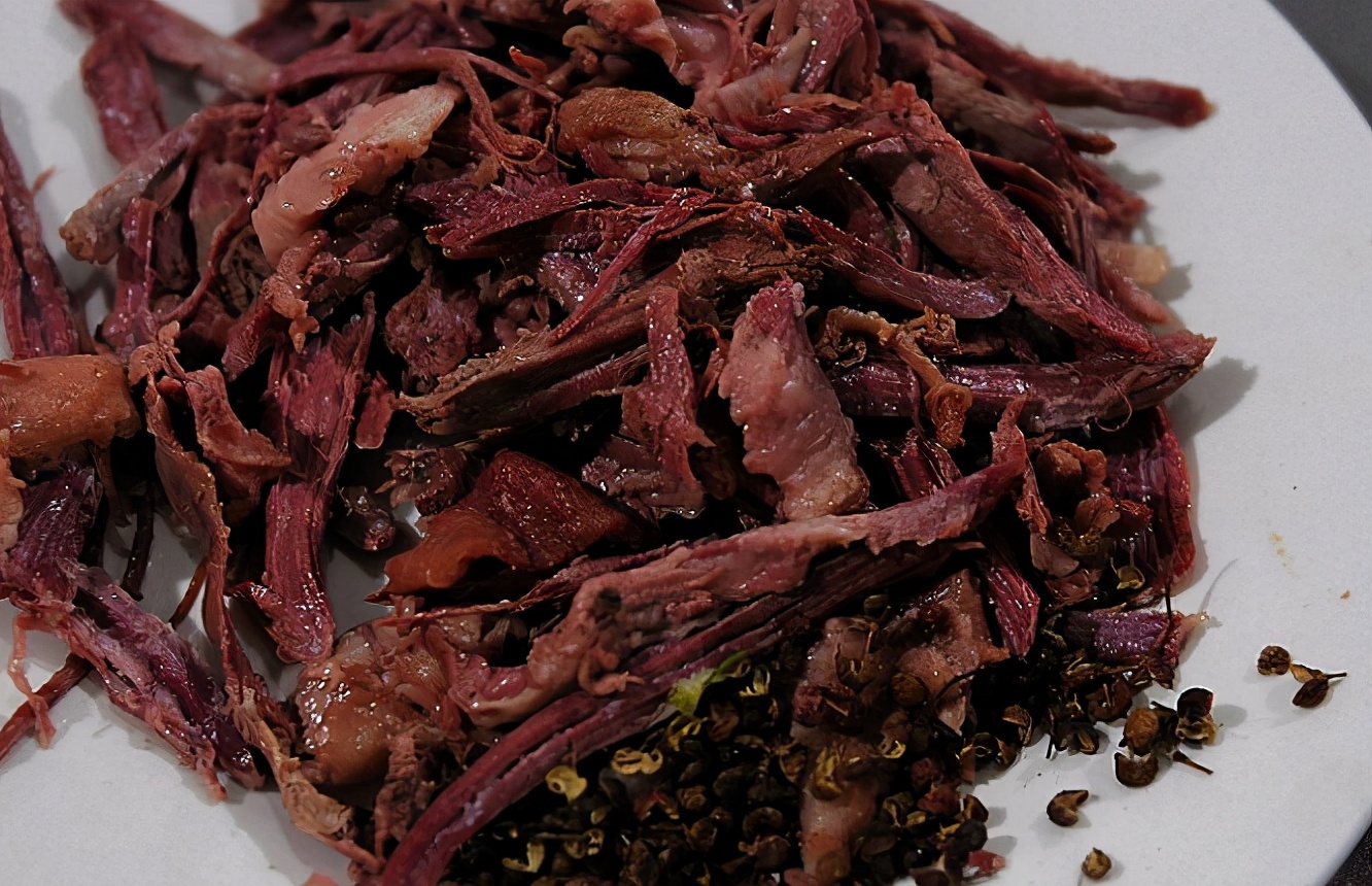 中国哪些地方有吃狗肉的习俗,我国哪些地方有吃狗肉的传统