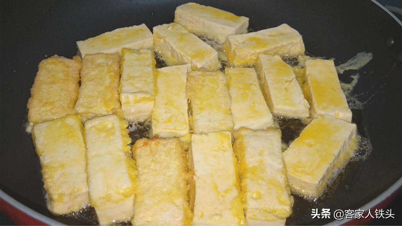 豆腐这样做上桌就抢光味道棒极了,豆腐这么做简直是人间美味