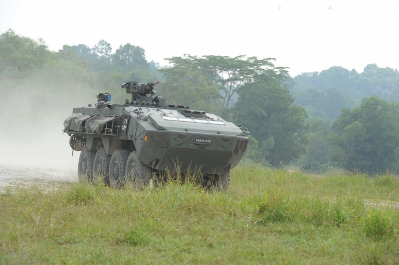 摩天大楼上面的机械怪兽,摩天大厦狂暴巨兽视频