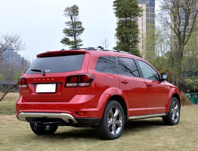 道奇酷威落地价新车,落地26万提车