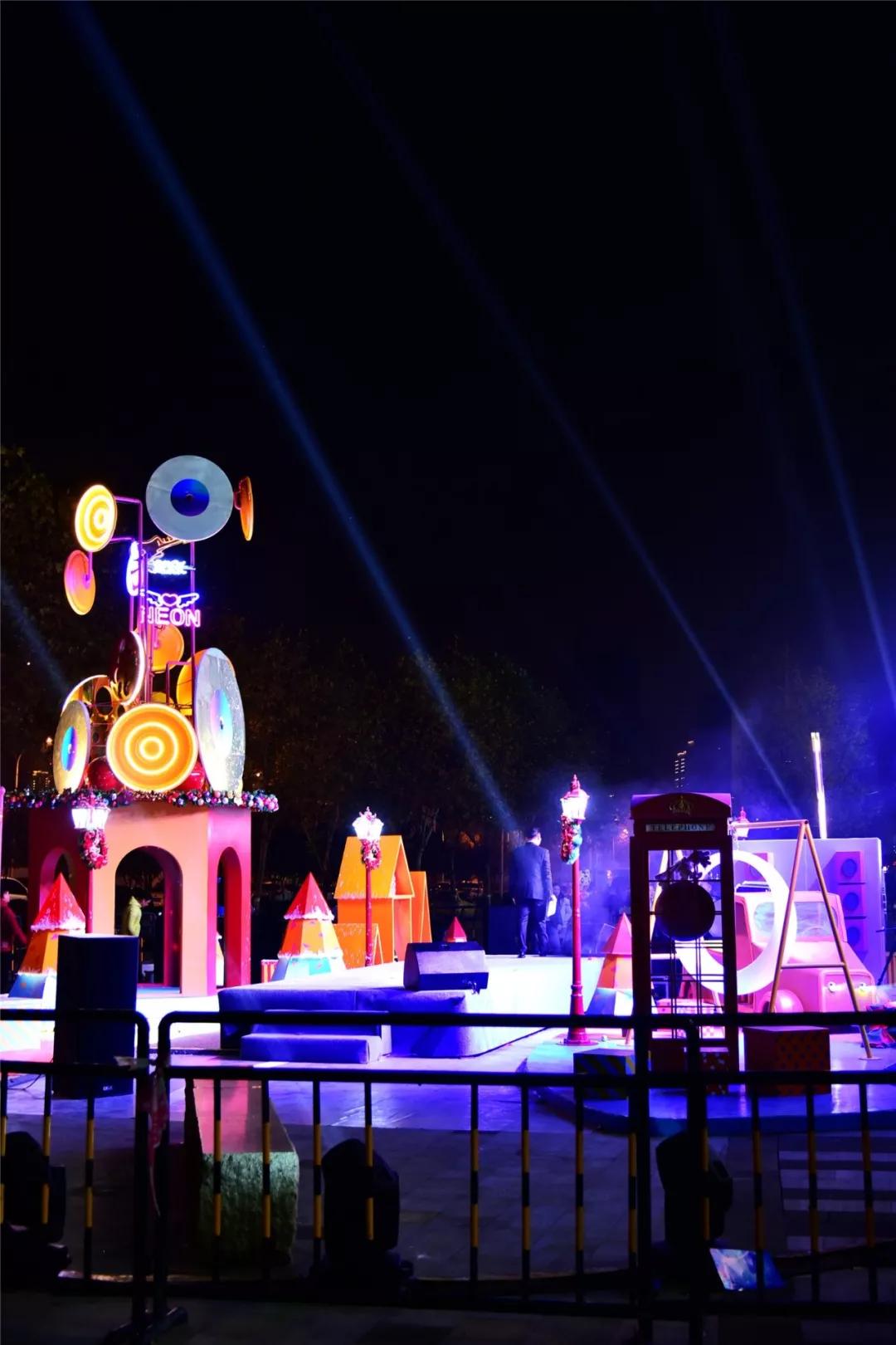 值得打卡的圣诞树,超炫的圣诞树打卡地