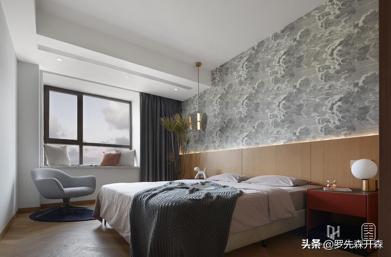 抛弃华丽的套路，以极简的走心唤醒柔情