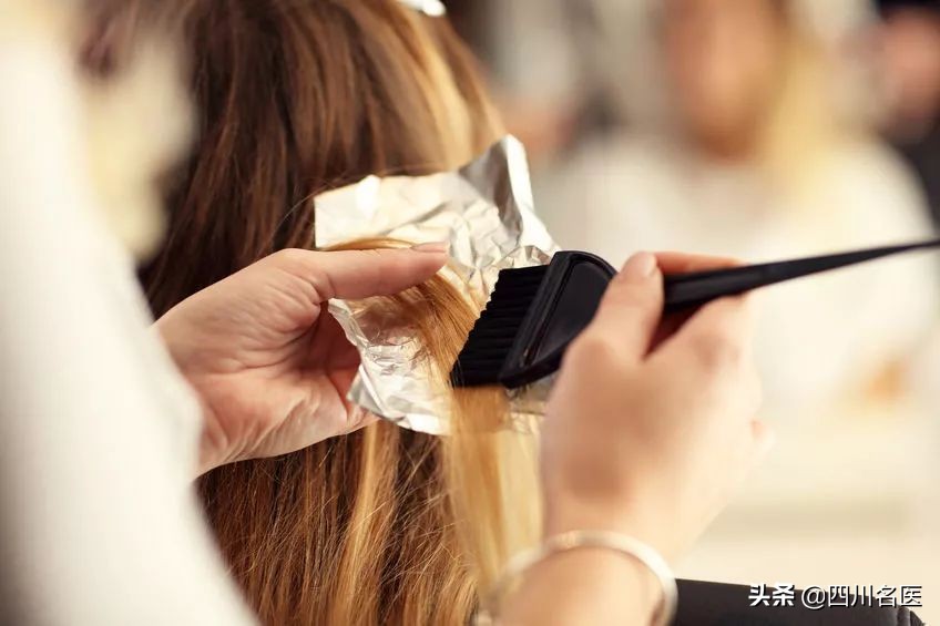 头皮大面积溃烂结痂是什么病,头皮溃烂发痒流脓