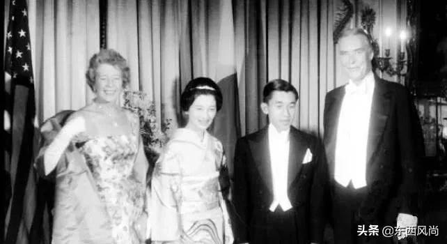 错伏美智子穿和服视频,日本皇太后美智子