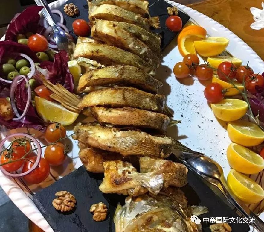 贝尔格莱德老街区饮食,在贝尔格莱德吃北京烤鸭