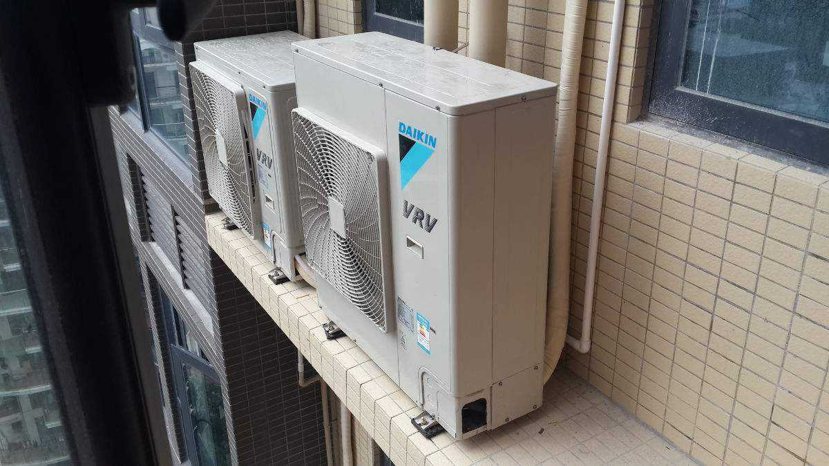 风管机一拖一和两台风管机的区别,风管机和挂机有什么区别呢