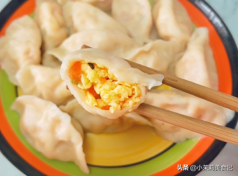 大年30吃素馅饺子寓意,大年初一吃素馅好还是肉饺子好