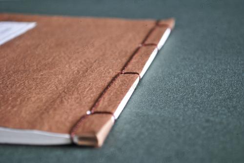 开学第一天晚上和孩子一起包书皮,开学第一天包书皮