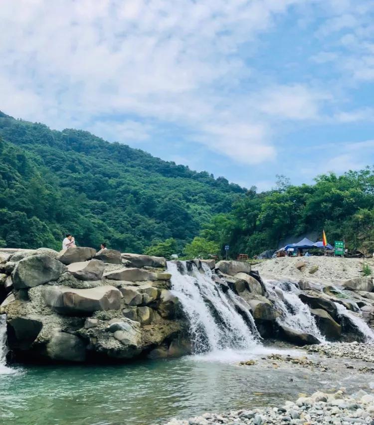 成都耍水的地方推荐适合小孩,成都免费游泳耍水的地方