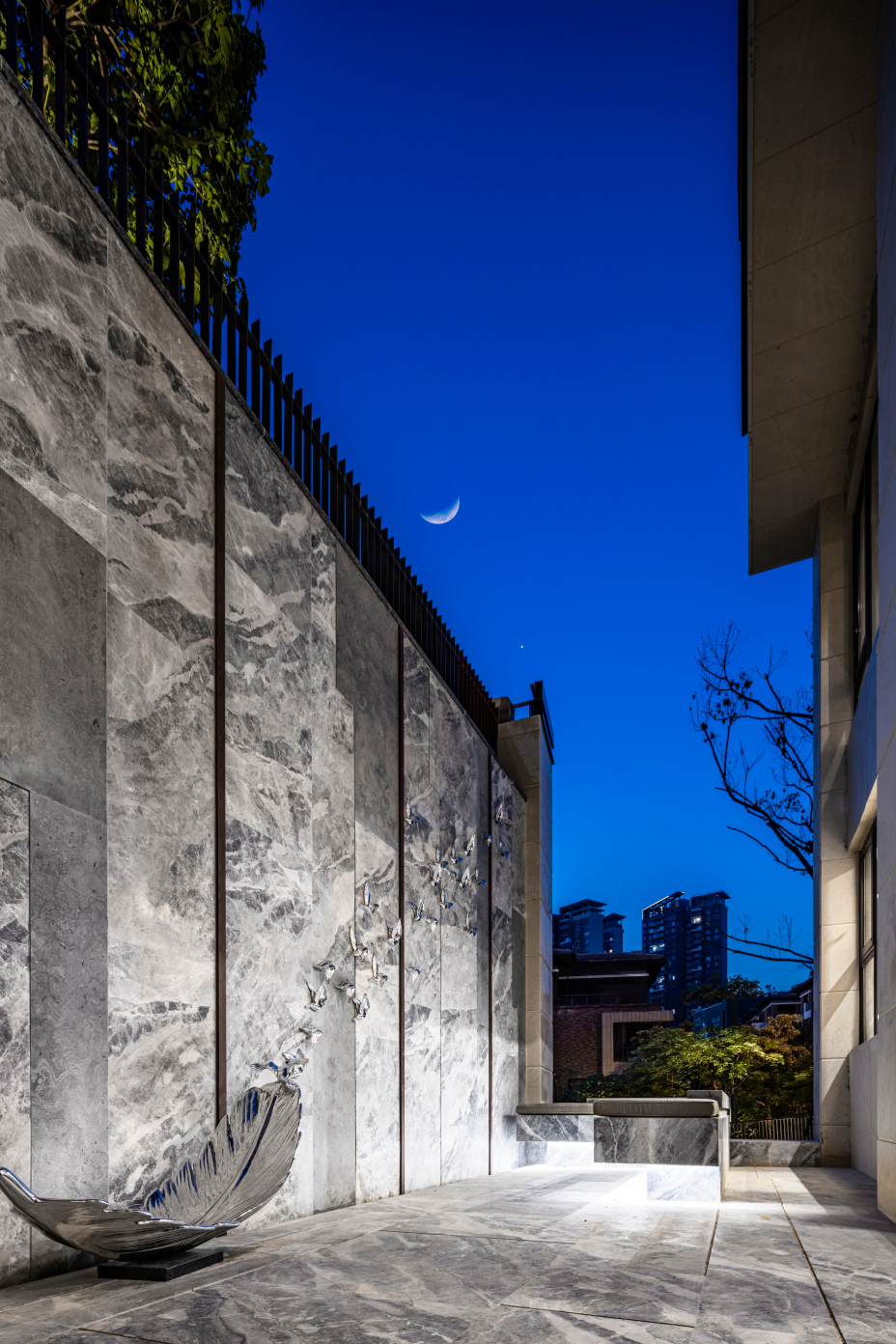 简于形奢侈于心,简于形奢于心什么意思