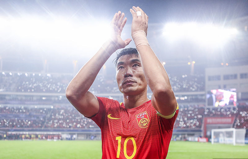 中国足球悲情时刻郑智,中国足球吐槽球员