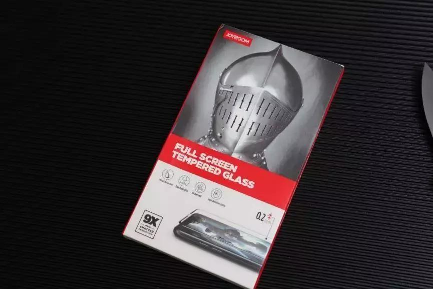 iphone最好贴什么样的钢化膜,iphone13钢化玻璃膜